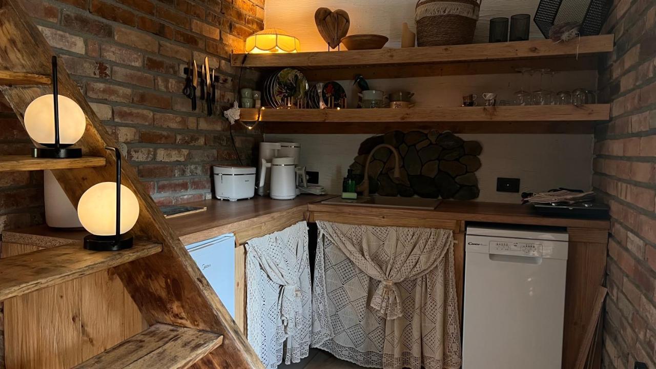 Apartamenty 3 Pory Roku Komarno Exterior photo