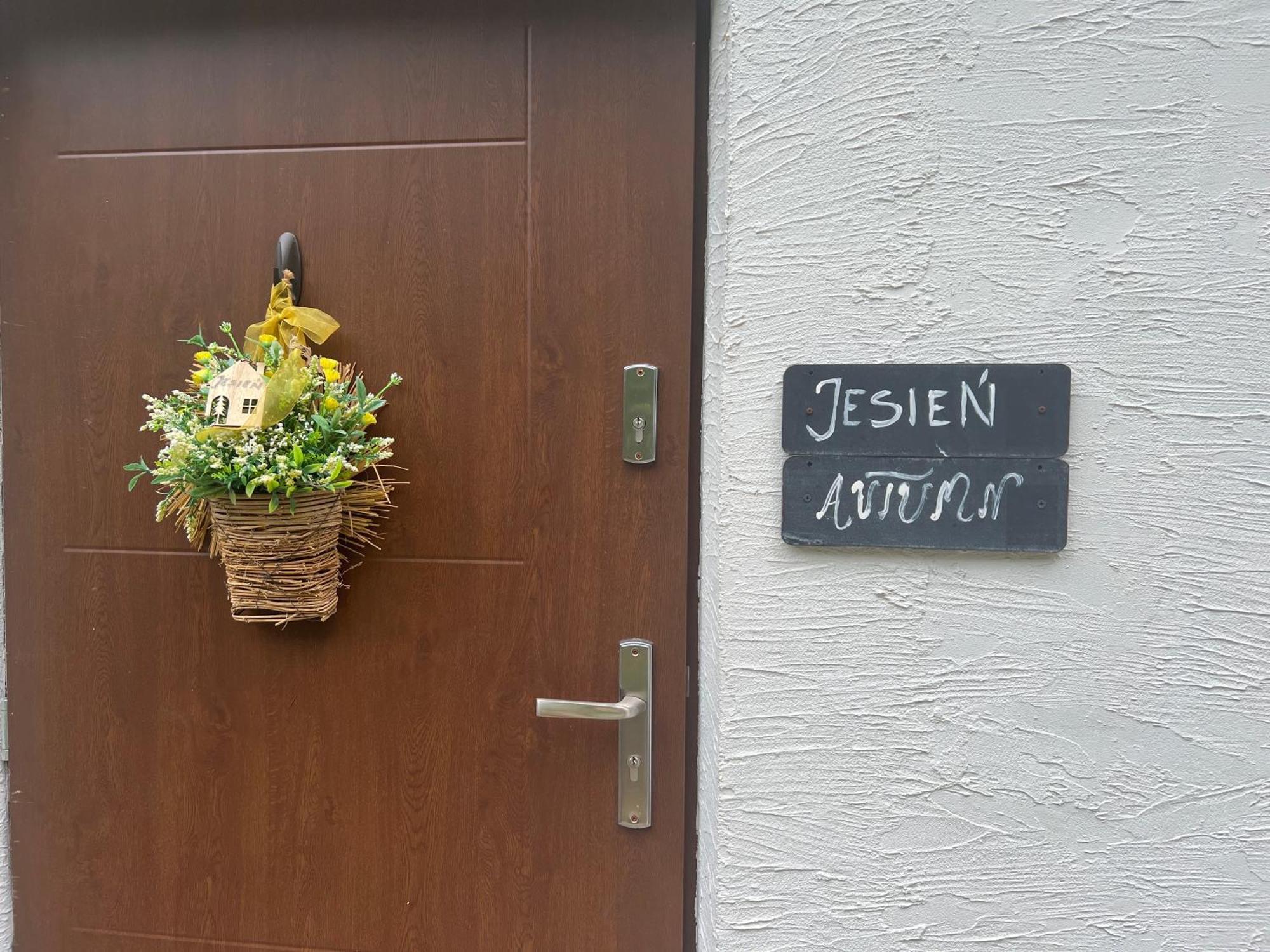 Apartamenty 3 Pory Roku Komarno Exterior photo